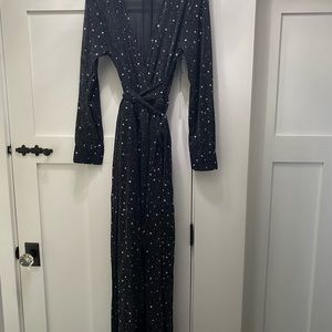 Unique vintage long sleeve maxi dress size 10-12 NWT.